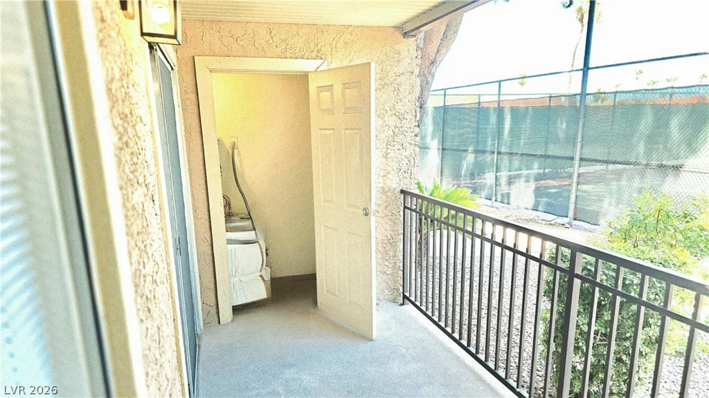 5185 Indian River, Las Vegas, NV 89103