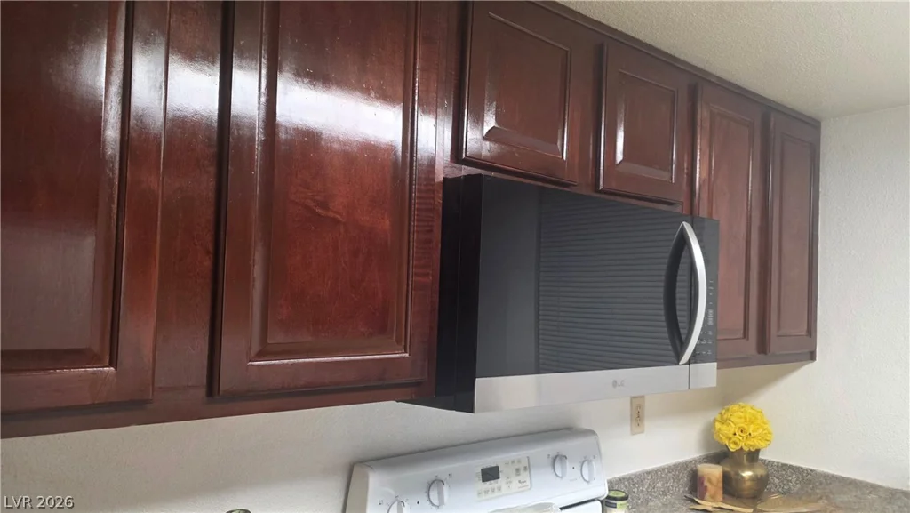 5185 Indian River, Las Vegas, NV 89103