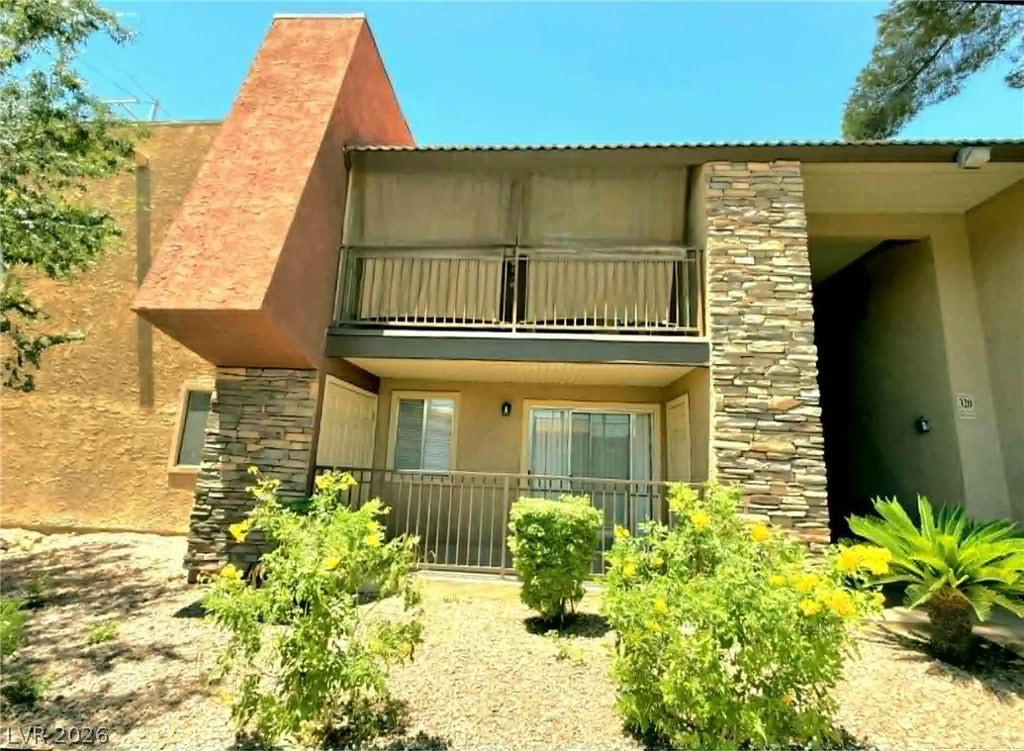 5185 Indian River, Las Vegas, NV 89103