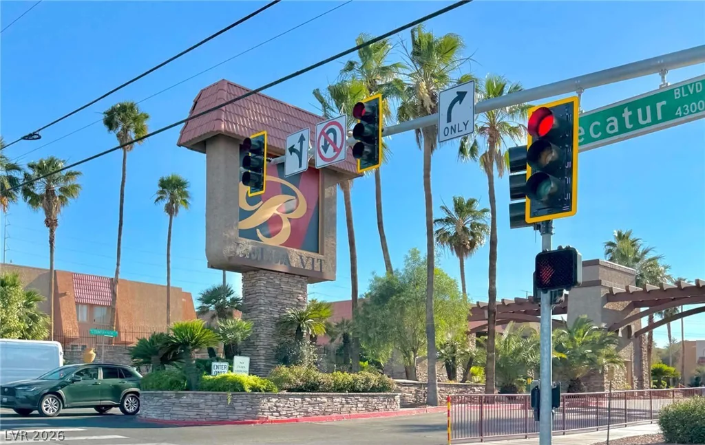 5185 Indian River, Las Vegas, NV 89103