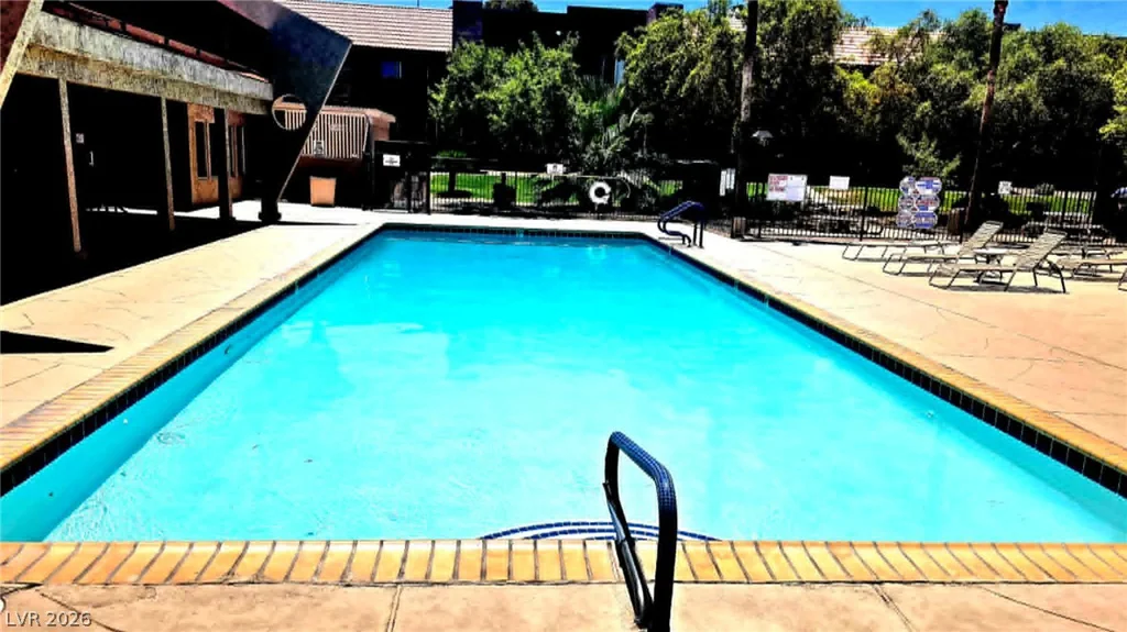 5185 Indian River, Las Vegas, NV 89103