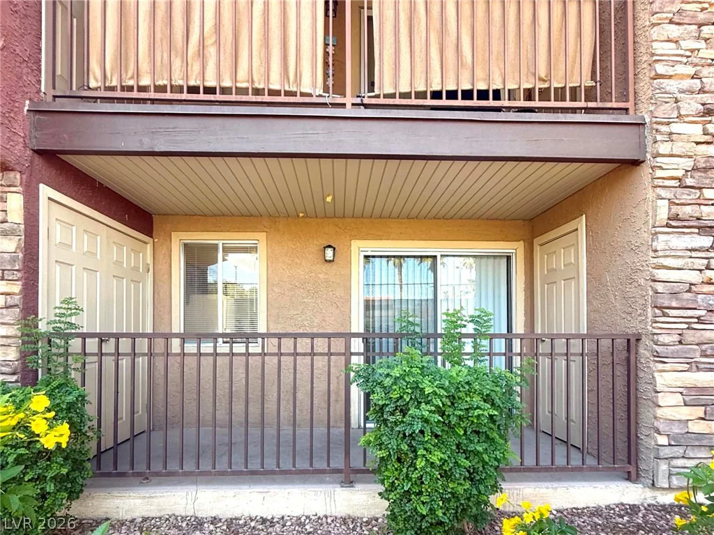 5185 Indian River, Las Vegas, NV 89103