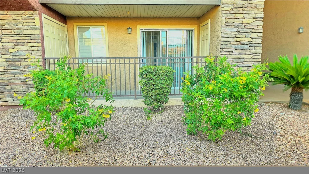 5185 Indian River, Las Vegas, NV 89103