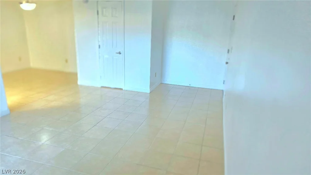 5185 Indian River, Las Vegas, NV 89103