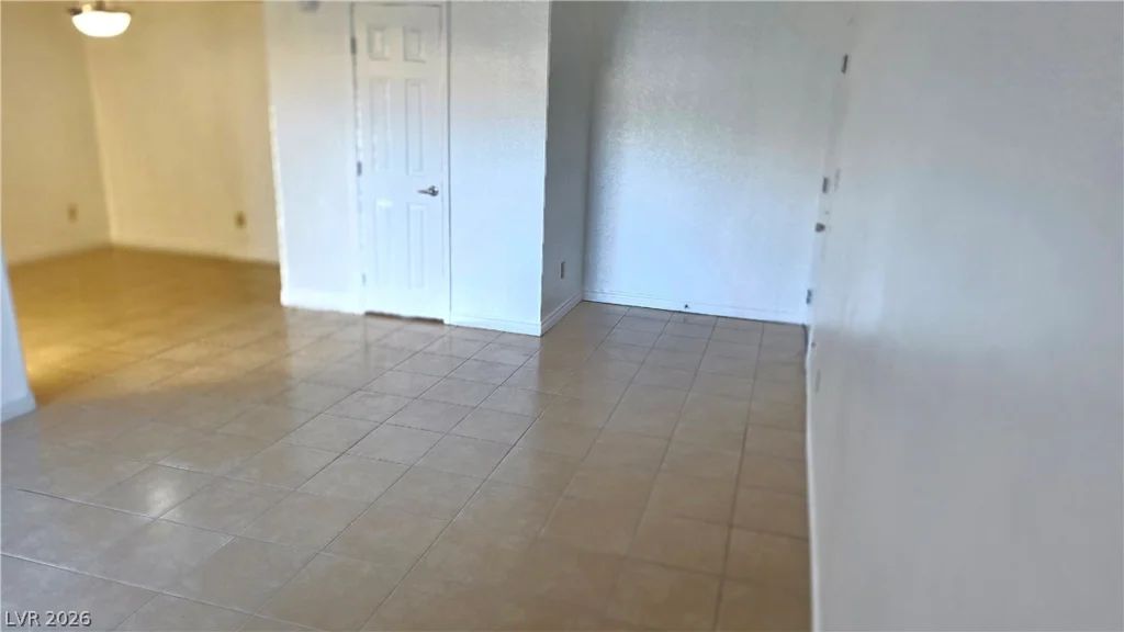 5185 Indian River, Las Vegas, NV 89103