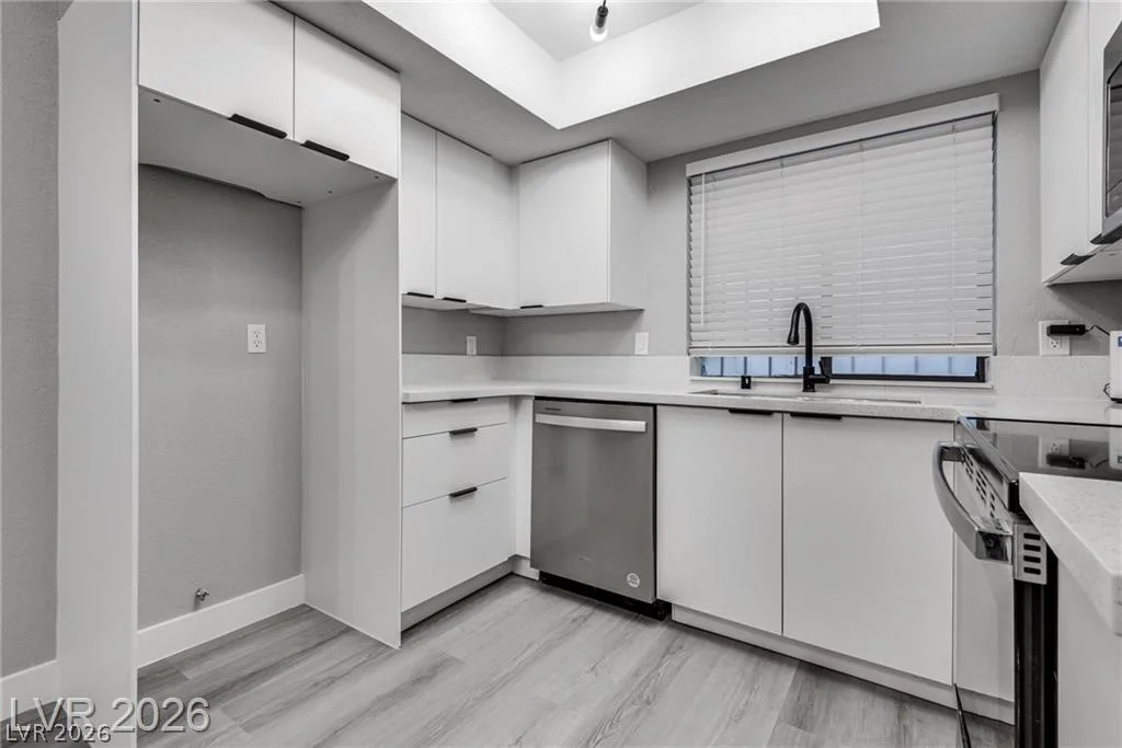2120 Venus, North Las Vegas, NV 89030