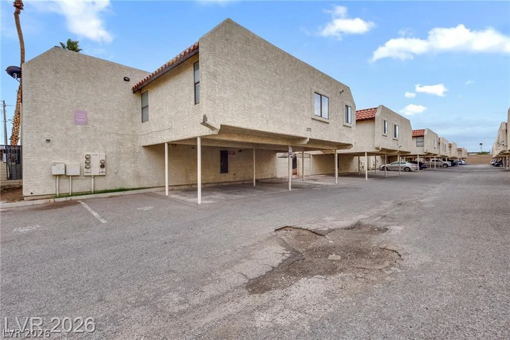 2120 Venus, North Las Vegas, NV 89030