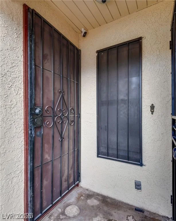2120 Venus, North Las Vegas, NV 89030