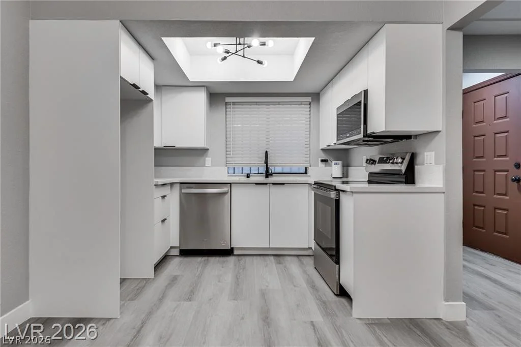 2120 Venus, North Las Vegas, NV 89030
