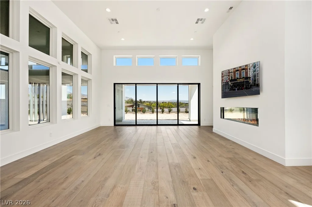 10950 Rossa Peak, Las Vegas, NV 89135