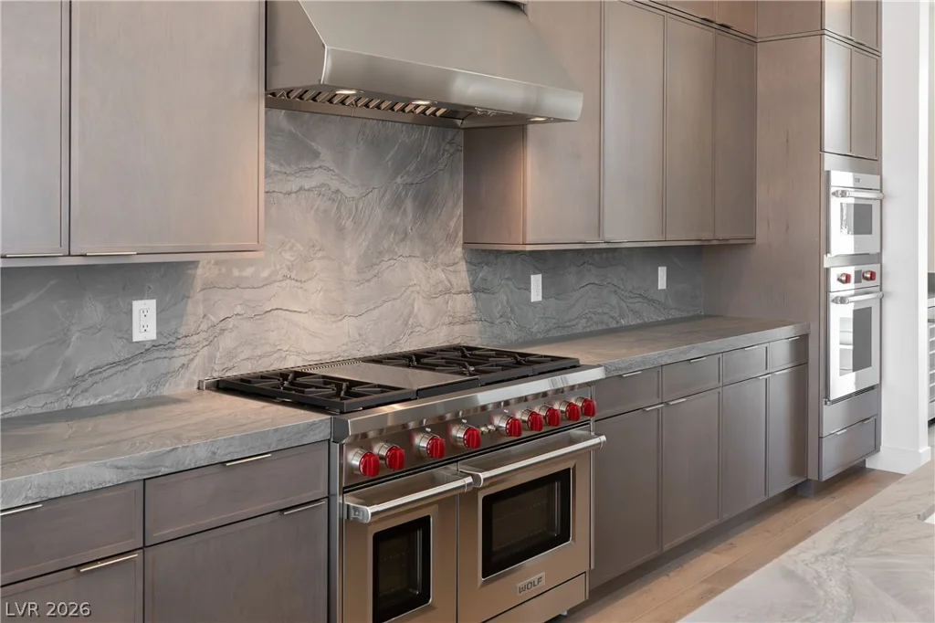 10950 Rossa Peak, Las Vegas, NV 89135