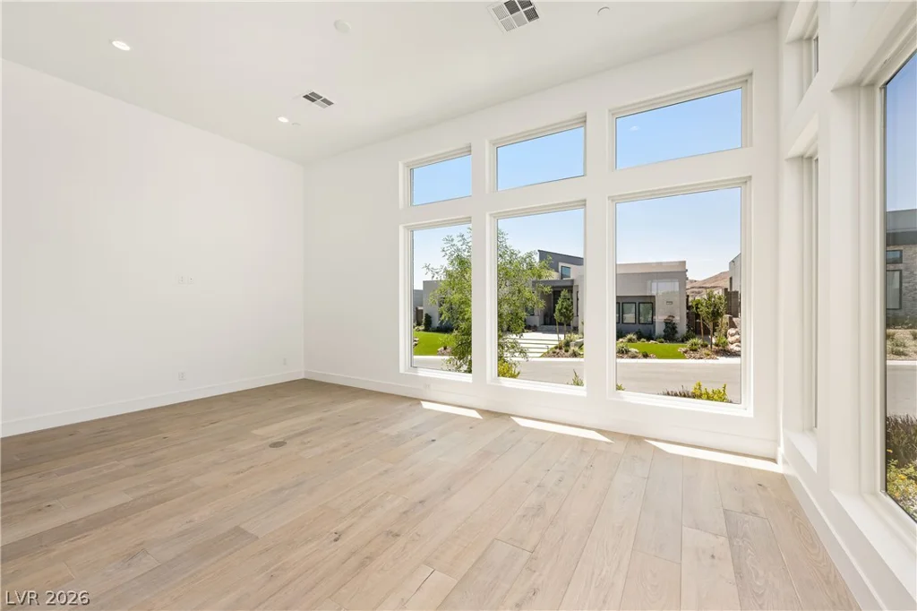 10950 Rossa Peak, Las Vegas, NV 89135