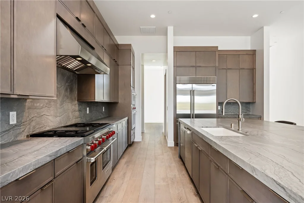 10950 Rossa Peak, Las Vegas, NV 89135