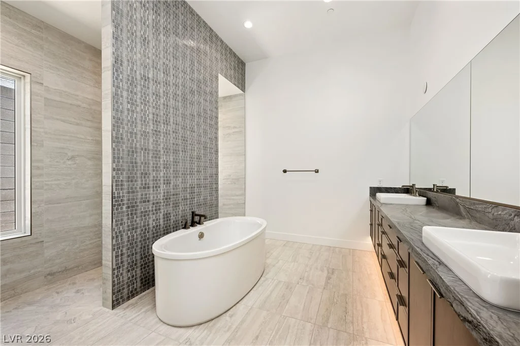10950 Rossa Peak, Las Vegas, NV 89135