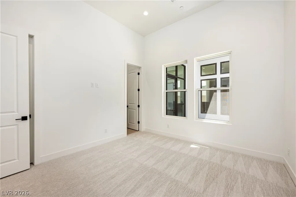 10950 Rossa Peak, Las Vegas, NV 89135