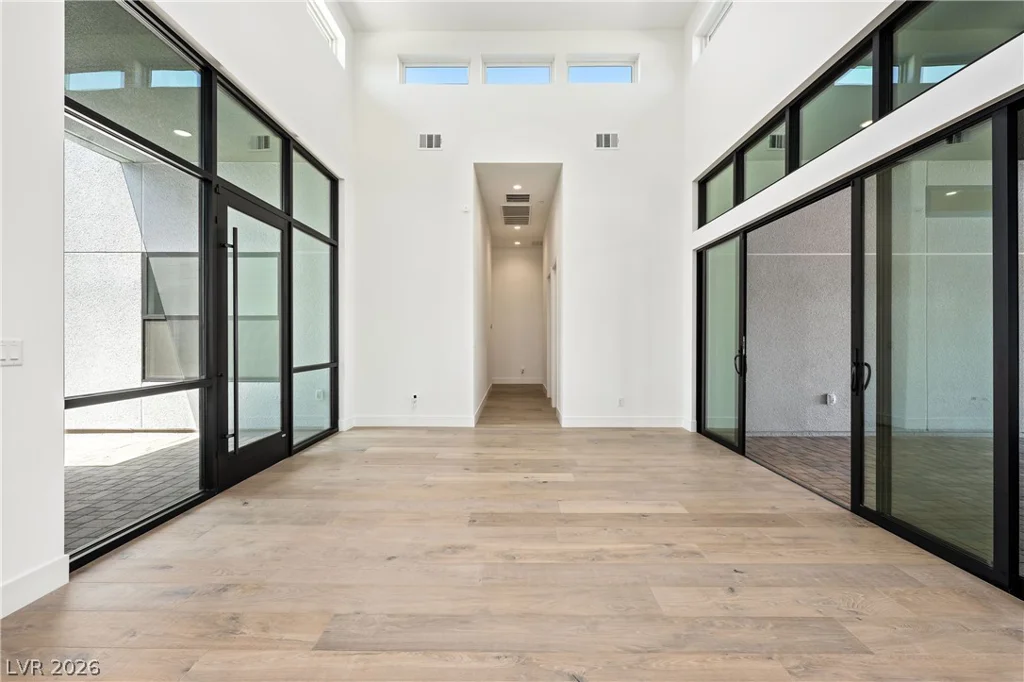 10950 Rossa Peak, Las Vegas, NV 89135