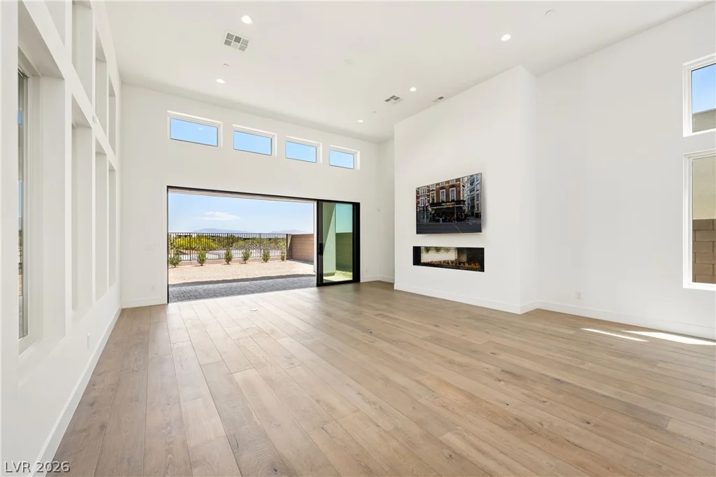 10950 Rossa Peak, Las Vegas, NV 89135