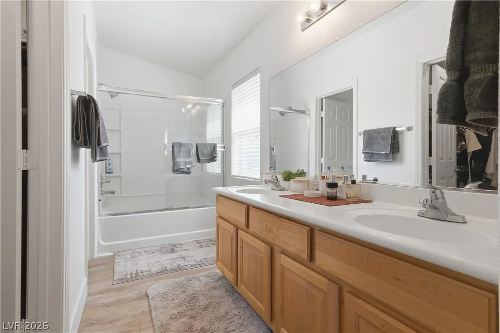 8745 Traveling Breeze, Las Vegas, NV 89178