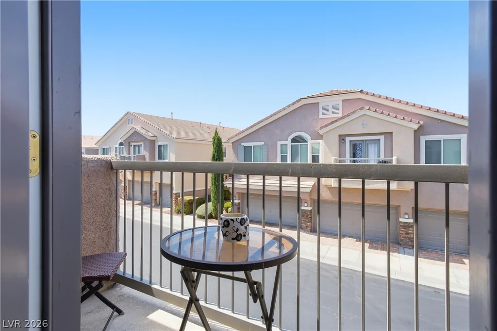 8745 Traveling Breeze, Las Vegas, NV 89178