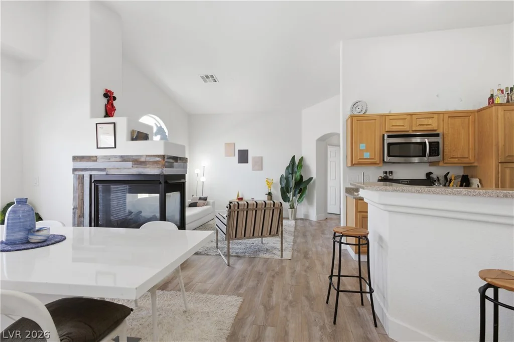 8745 Traveling Breeze, Las Vegas, NV 89178