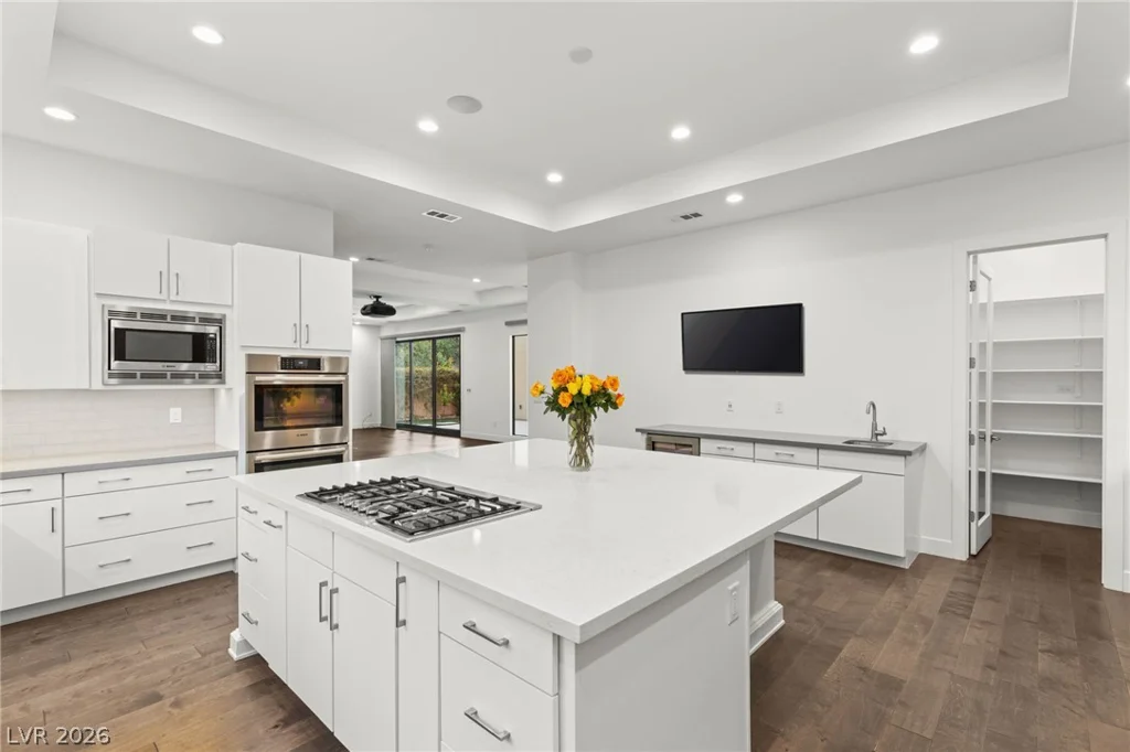 15 Gemstar, Las Vegas, NV 89135