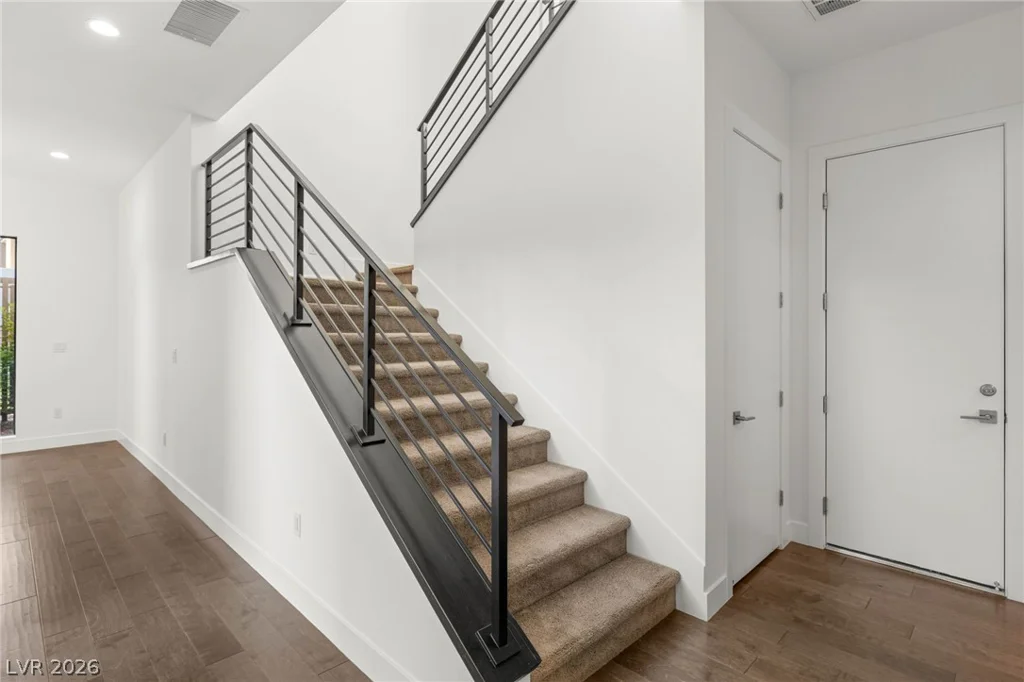 15 Gemstar, Las Vegas, NV 89135