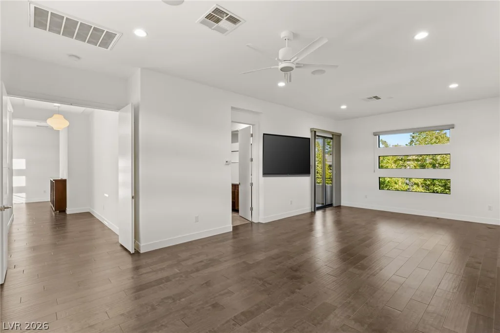 15 Gemstar, Las Vegas, NV 89135