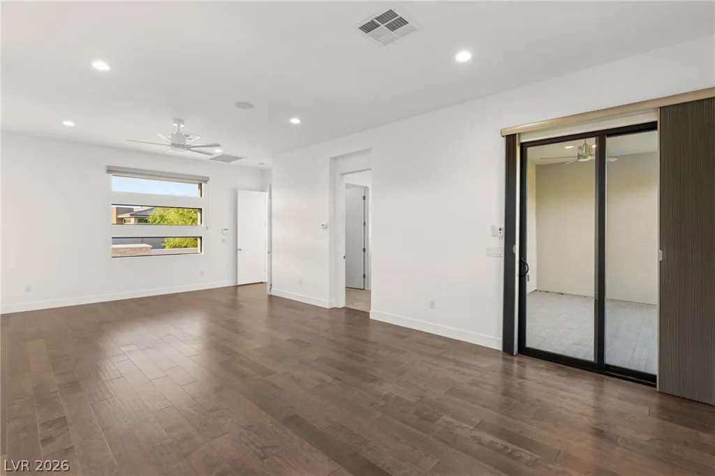 15 Gemstar, Las Vegas, NV 89135