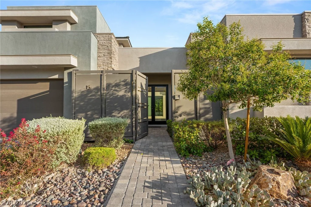 15 Gemstar, Las Vegas, NV 89135