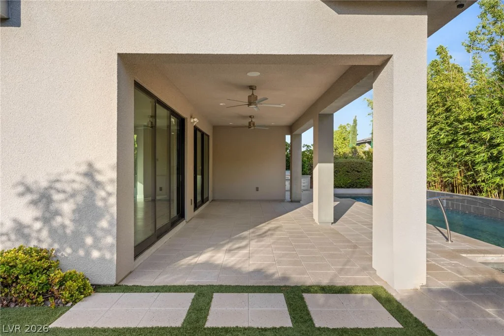 15 Gemstar, Las Vegas, NV 89135