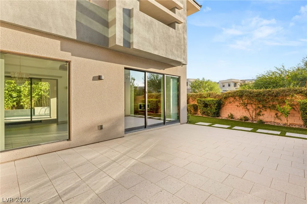 15 Gemstar, Las Vegas, NV 89135