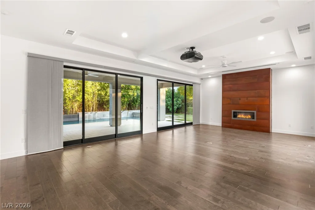15 Gemstar, Las Vegas, NV 89135