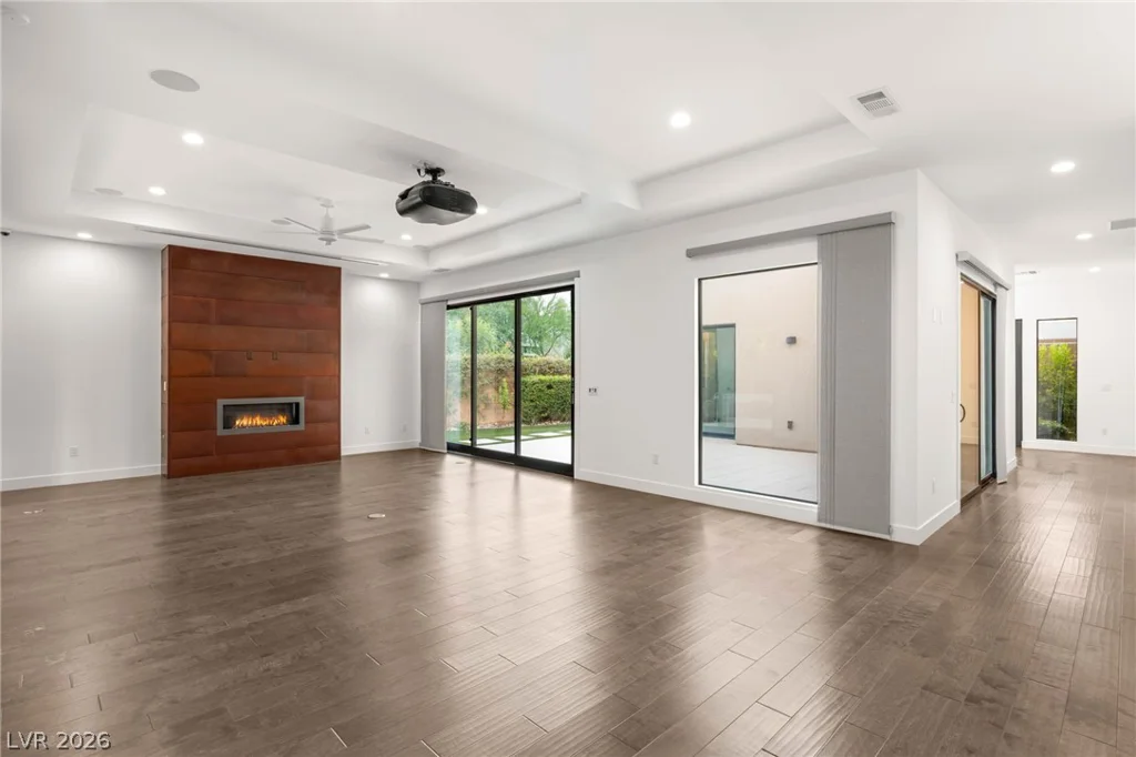 15 Gemstar, Las Vegas, NV 89135
