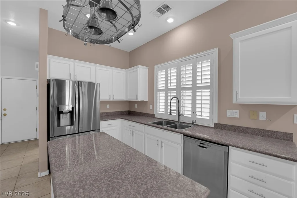 8739 Coldwater Canyon, Las Vegas, NV 89123
