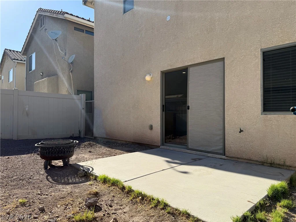 6503 Holyrod Park, Las Vegas, NV 89122