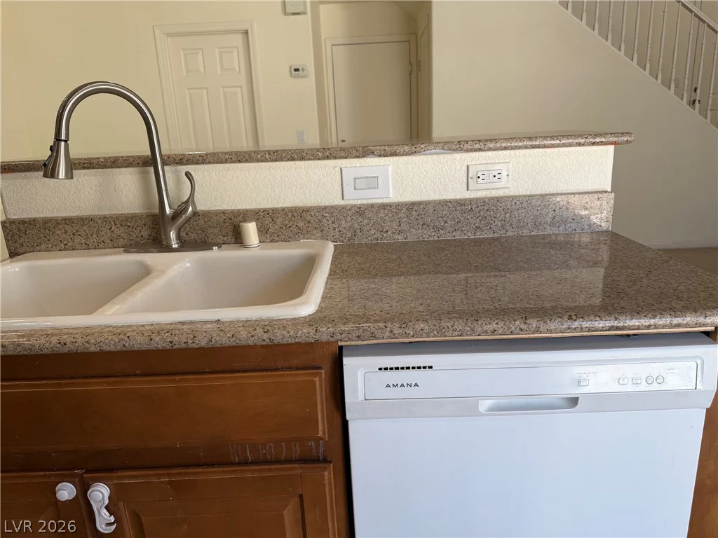 6503 Holyrod Park, Las Vegas, NV 89122