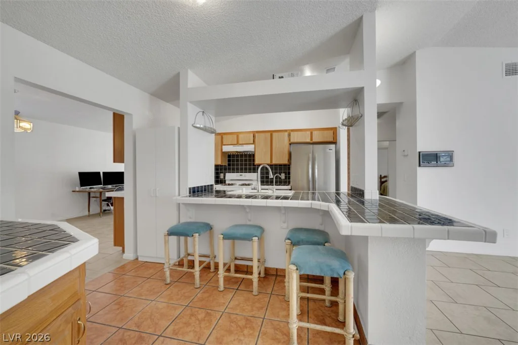 1940 Tide, Las Vegas, NV 89156