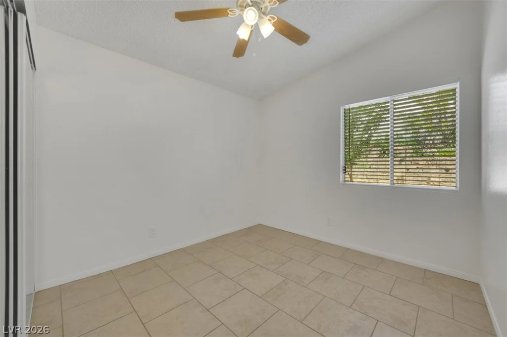 1940 Tide, Las Vegas, NV 89156