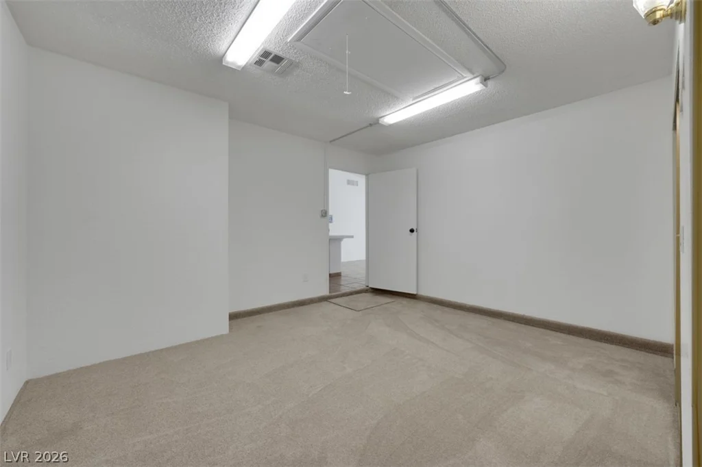 1940 Tide, Las Vegas, NV 89156