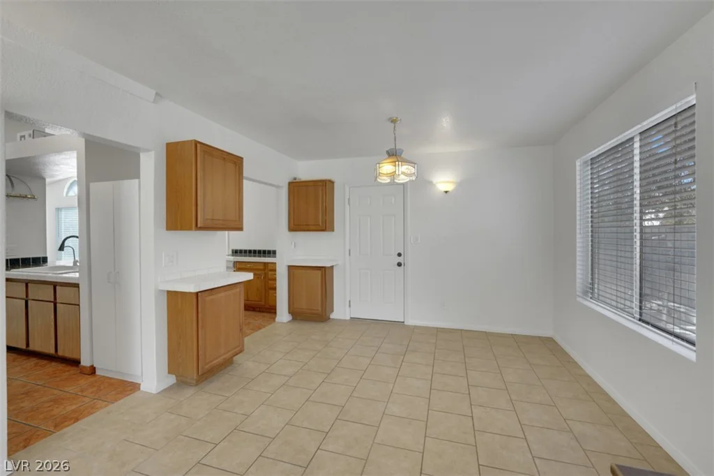 1940 Tide, Las Vegas, NV 89156