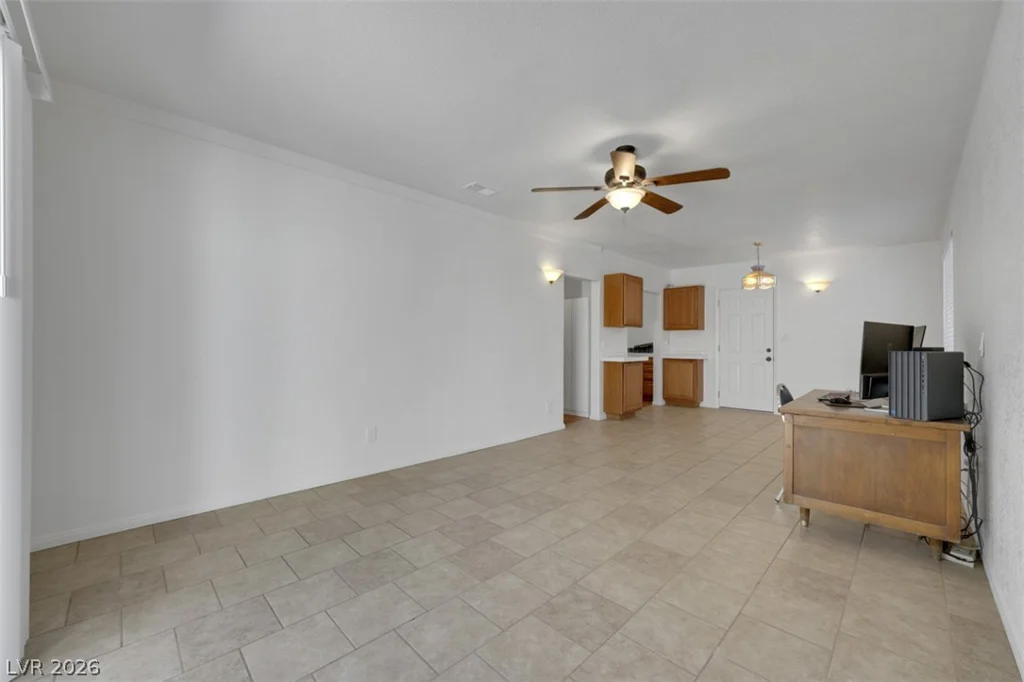 1940 Tide, Las Vegas, NV 89156