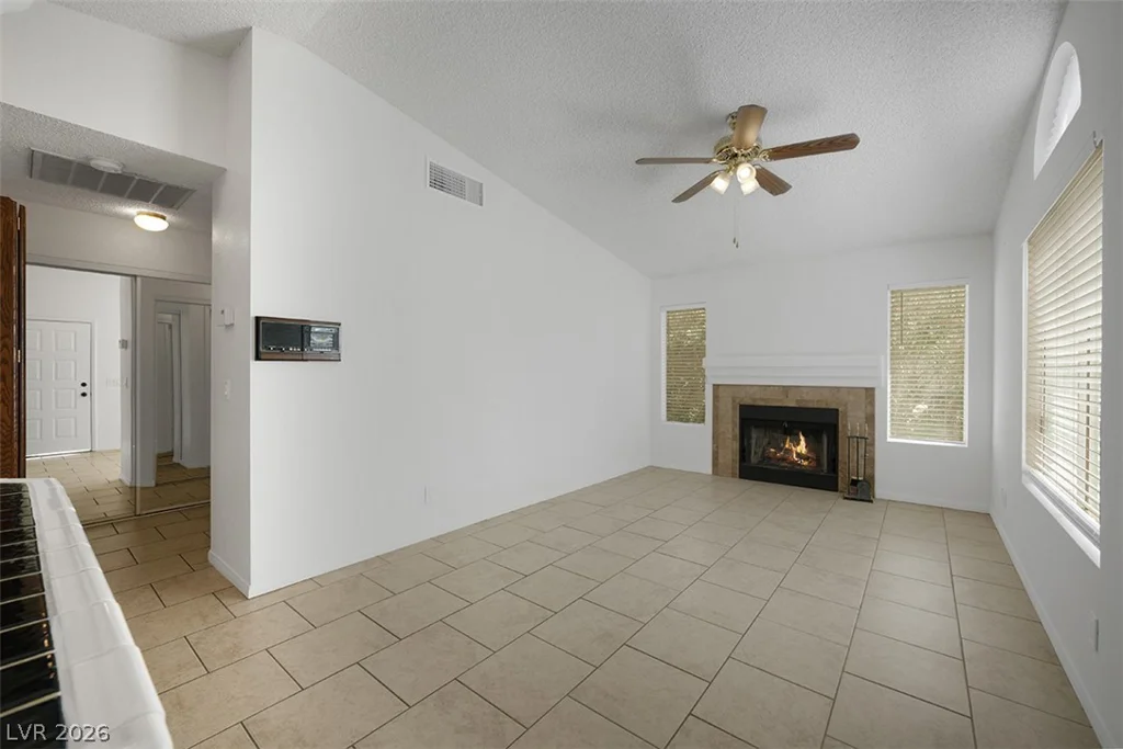 1940 Tide, Las Vegas, NV 89156