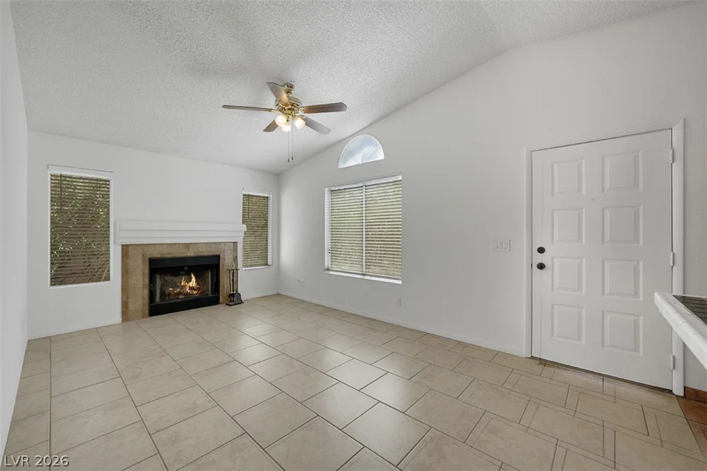 1940 Tide, Las Vegas, NV 89156