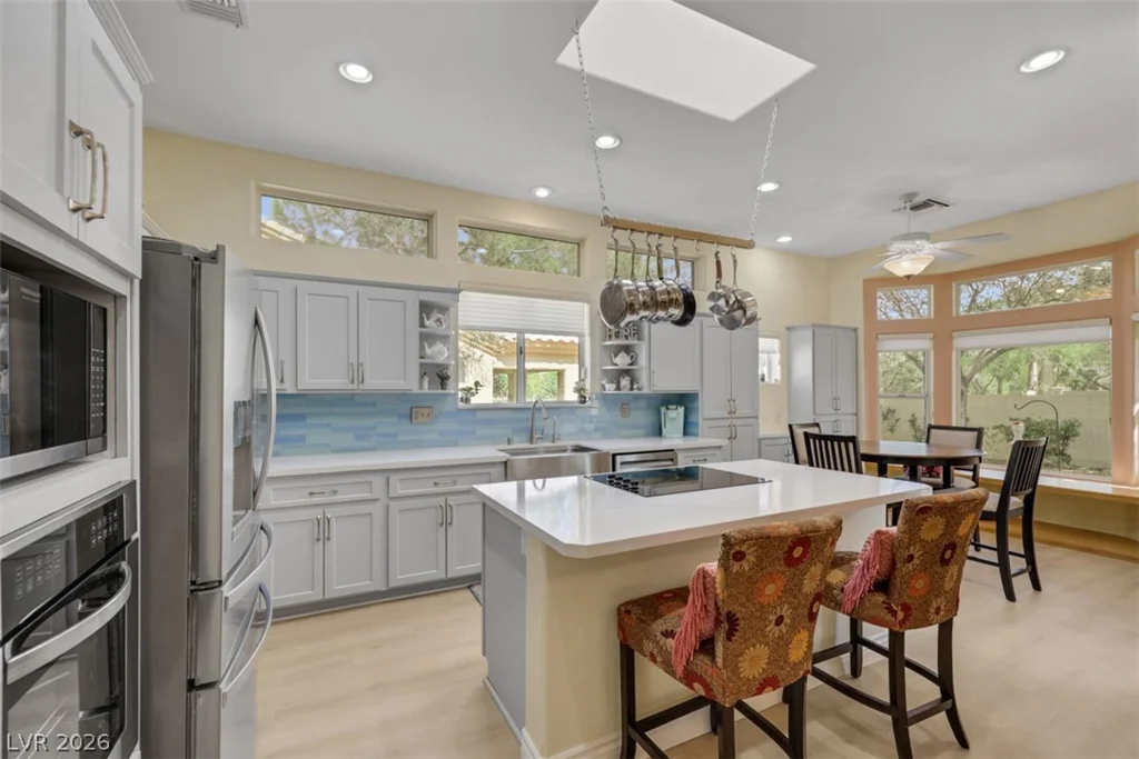 2110 Spring Water, Las Vegas, NV 89134