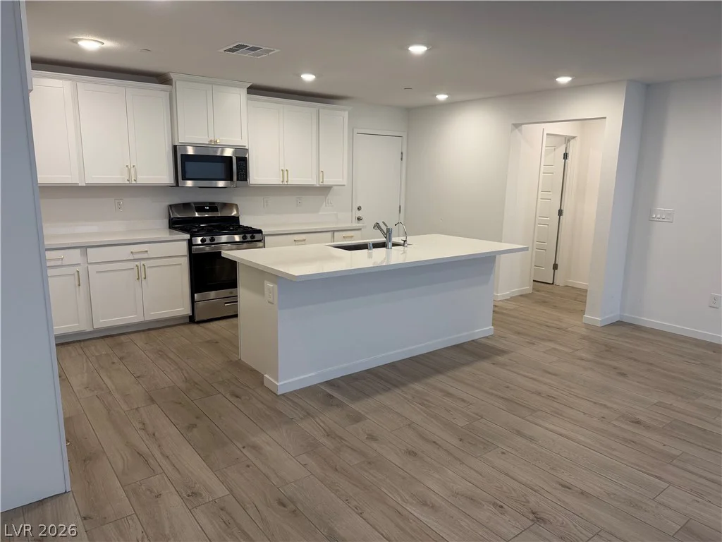 9652 Axel Falls, Las Vegas, NV 89143
