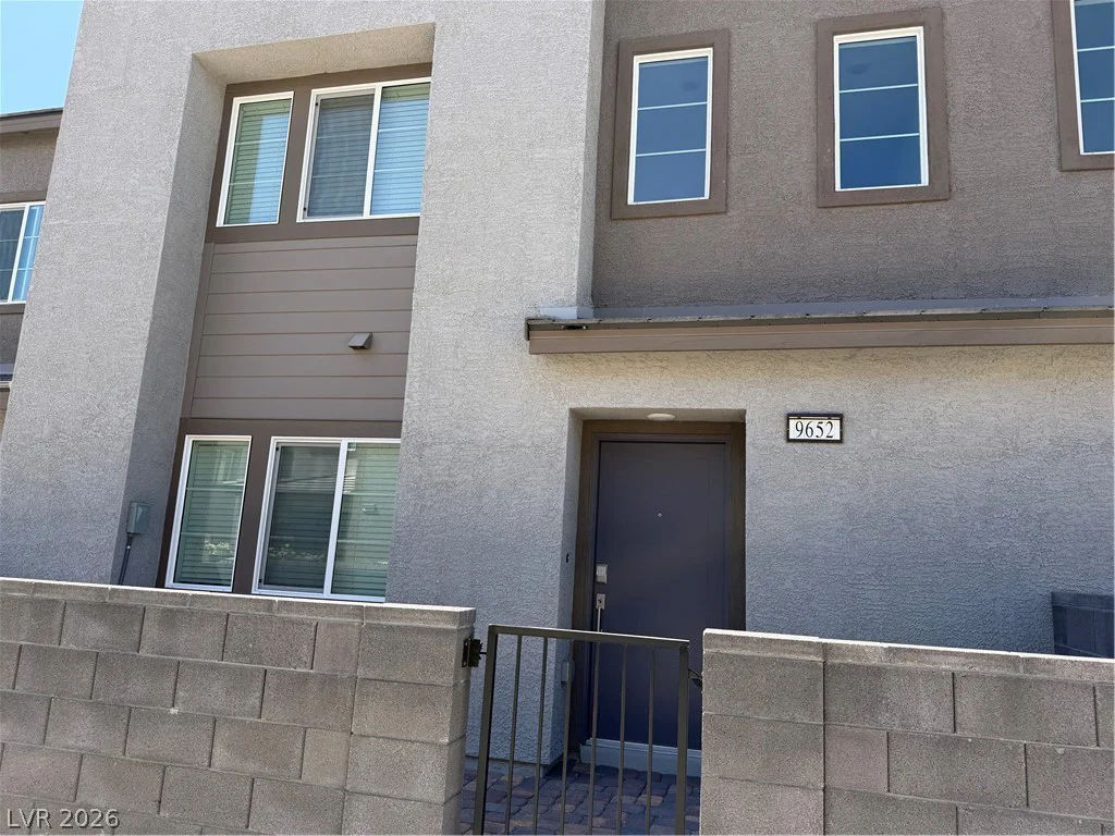 9652 Axel Falls, Las Vegas, NV 89143