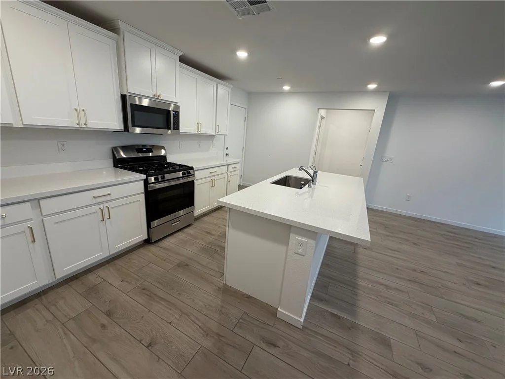 9652 Axel Falls, Las Vegas, NV 89143