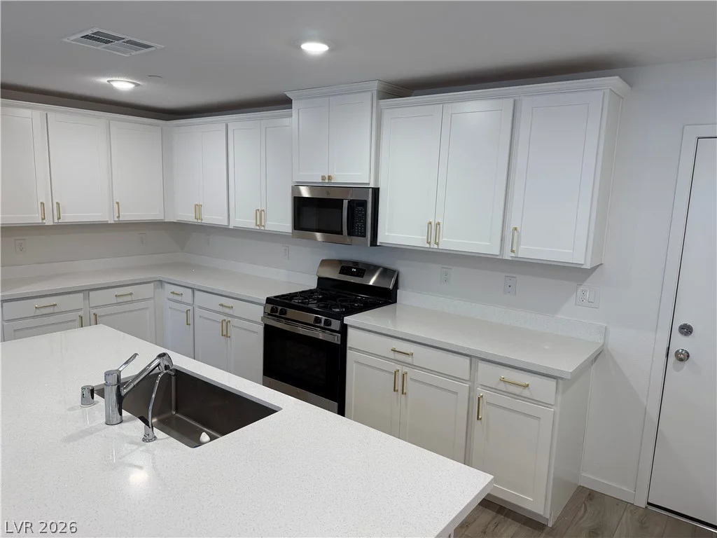 9652 Axel Falls, Las Vegas, NV 89143