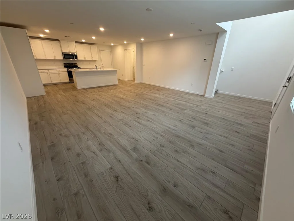 9652 Axel Falls, Las Vegas, NV 89143