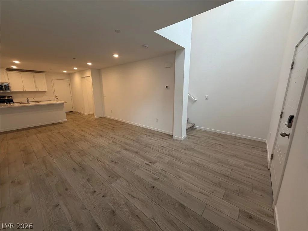 9652 Axel Falls, Las Vegas, NV 89143